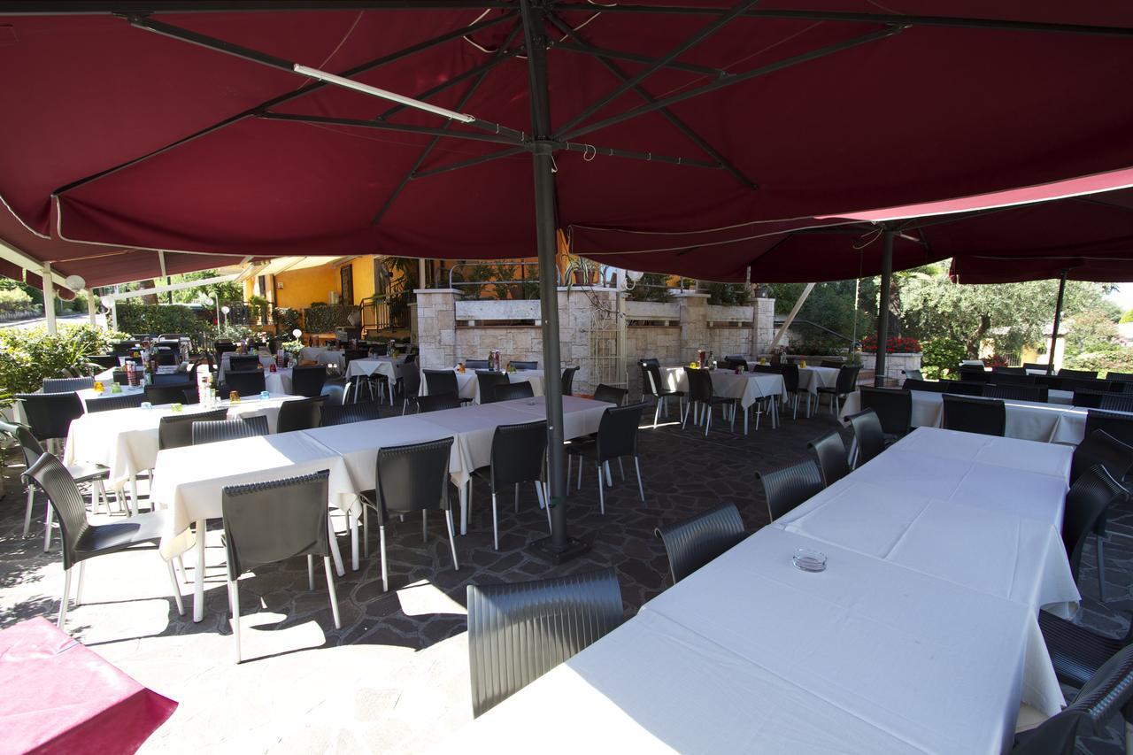 Albergo Tavernetta Castelnuovo del Garda Buitenkant foto